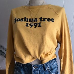 Joshua tree sweatshirt size large nwot
